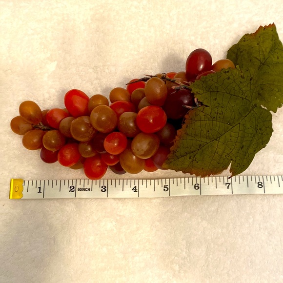 1 LEFT!!!🆕RAZ: Artificial grapes 🍇- Burgundy, Light Brown and Cherry - Picture 2 of 3